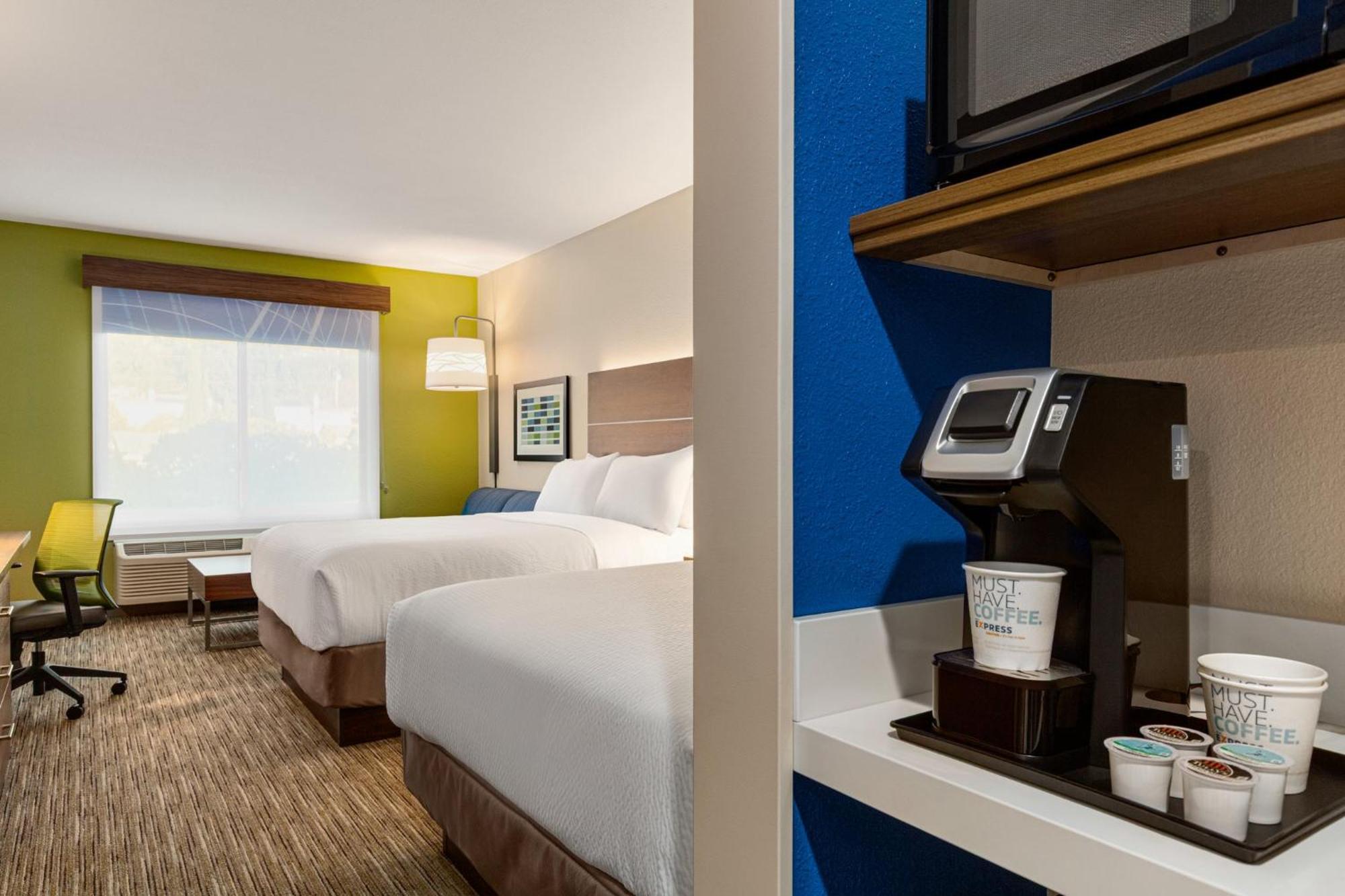 Holiday Inn Express & Suites Hayward - Castro Valley By Ihg Exterior photo