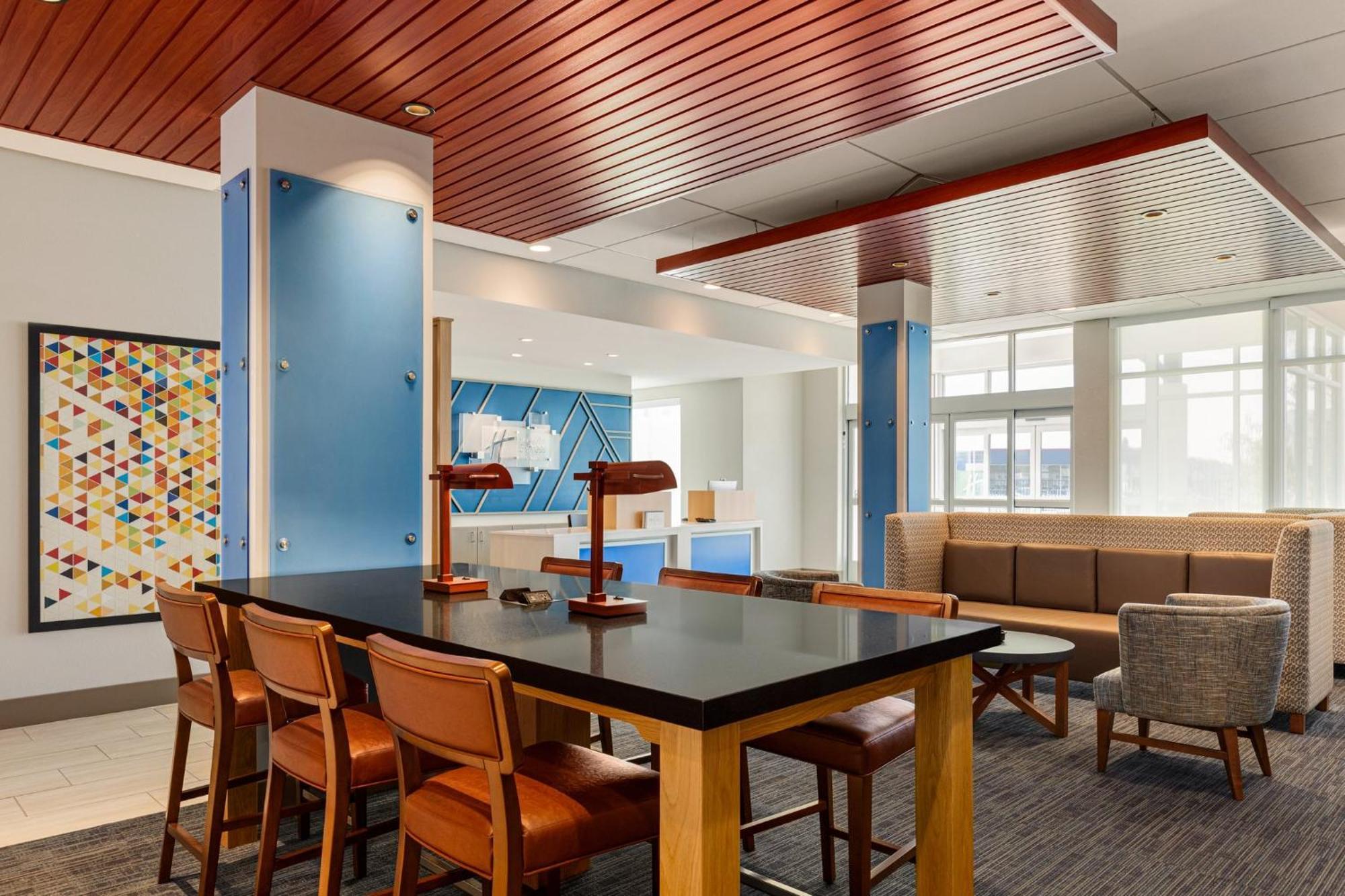 Holiday Inn Express & Suites Hayward - Castro Valley By Ihg Exterior photo